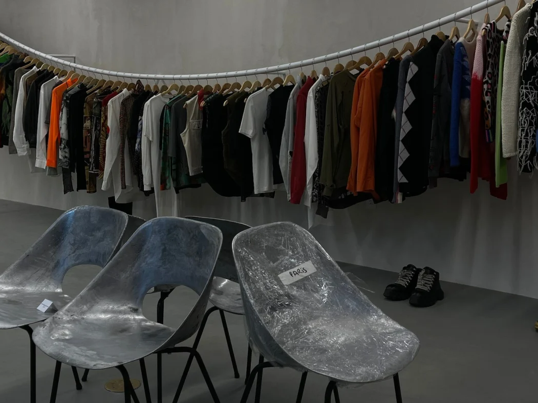 Archive fashion rack